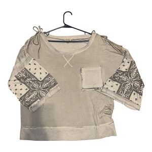 POL Gray Oversized Bandana Print Top, Large
